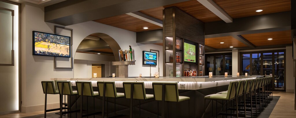 Bosc+Bartlett Bar & Grill at the Santa Clara Marriott